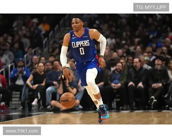 威斯布鲁克助攻突破提升队内进攻效率显著拉开差距