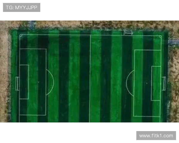 七人制足球规则中关于越位判罚与标准十一人制有何不同