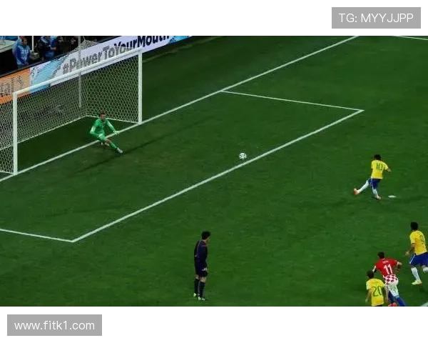 假动作规则：点球跑动中何种虚晃构成犯规