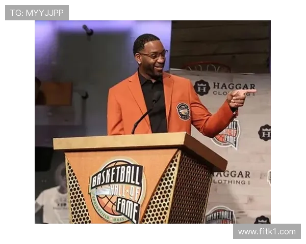 特雷西·麦克格雷迪无球跑动频率飙升显著拉开进攻空间